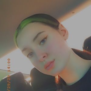 Meet your Posher, Kaitlan